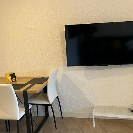 F2 Free Parking 7min To Airport * 카르농 플라주